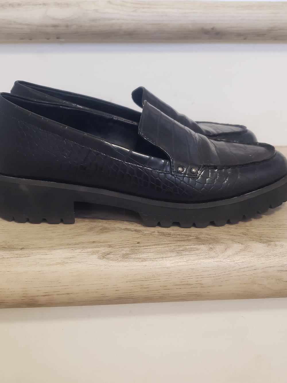 Black Croc-Embossed Lug Sole Loafers - Women's Flats
